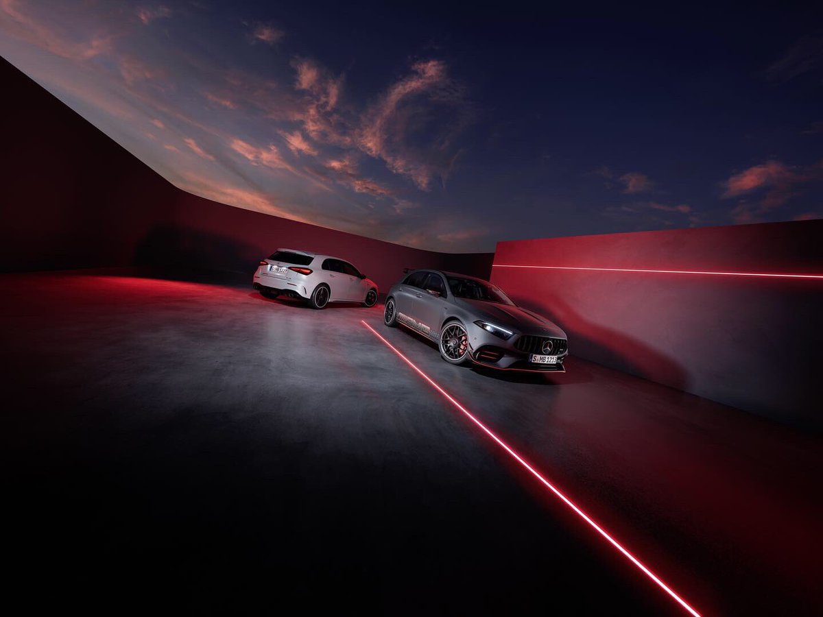 MotorPias_of's tweet photo. Nuevo @MBenzEspana Clase A. 
Llega el lavado de cara al popular compacto de la marca de la estrella
Estará disponible en ambas carrocerías: sedán y compacto; además de en las versiones AMG. 
#mercedes #mercedesbenz #mercedesamg #mercedesaclass #mercedesclasea #mercedesespaña https://t.co/51lzZgEq51