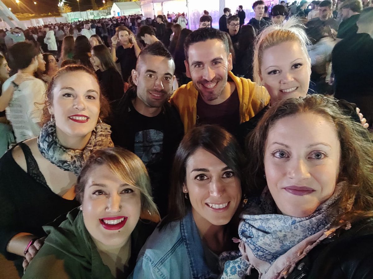 Saraibenito's tweet photo. @ policia Al final no mos han tancatπ€π₯³ #frodos #Pilares2022 #Zaragoza https://t.co/fAcO6nD8xn