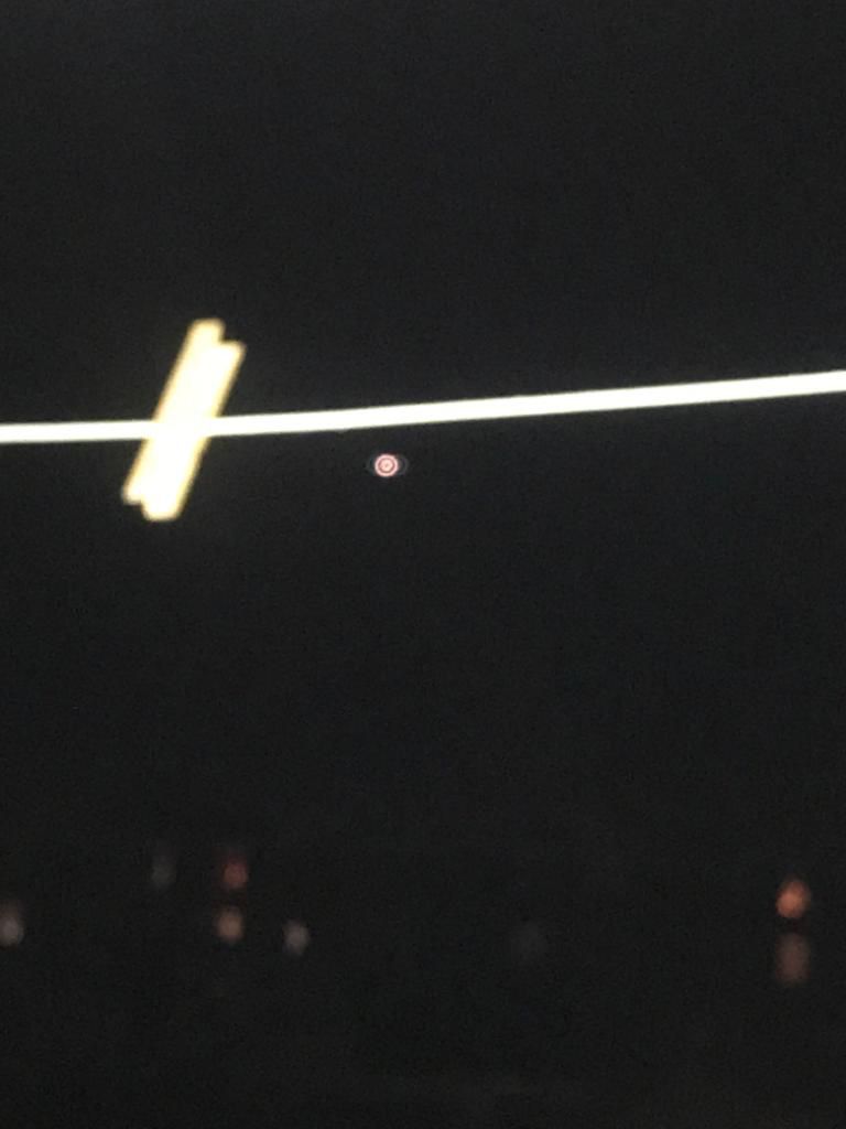 Kim_vLB's tweet photo. Enig idee wat dit stipje is? #paktaluhoedje #ufo #Area51 #aliens https://t.co/IMaALye8VJ