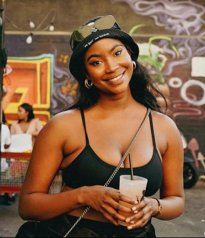 NaleChabi's tweet photo. We got the codes…Let’s start voting Alphas📲📲📲📲 SMS SASMA32 to 44850 🙏🙏🙏

NALE X SASMA22 
#NalediMogadime 
#VoteNale https://t.co/xBo2wioX4Q
