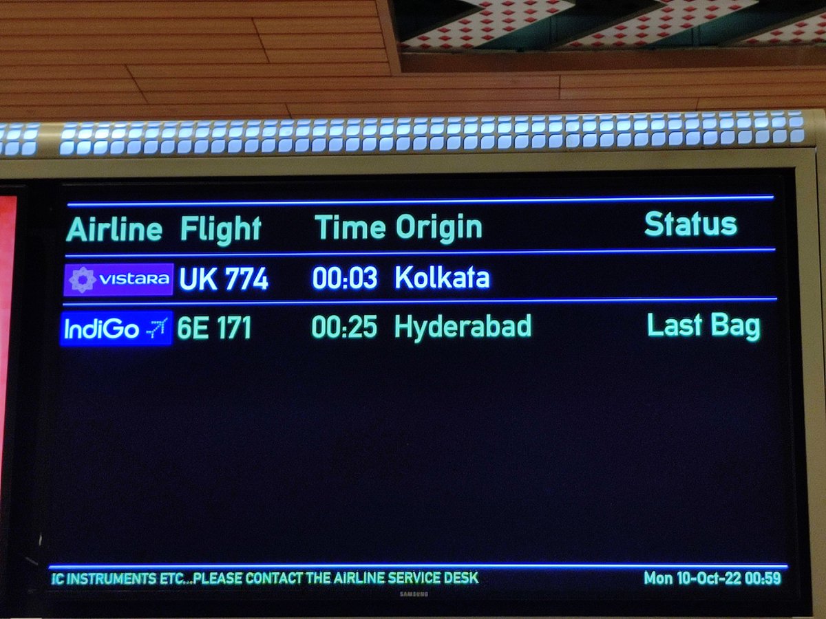 @airvistara The worse service I have ever experienced. Firstly, it took 35 minutes to deplane and now another hour to get a bag out. Is this the kind of service that we should expect? #vistara