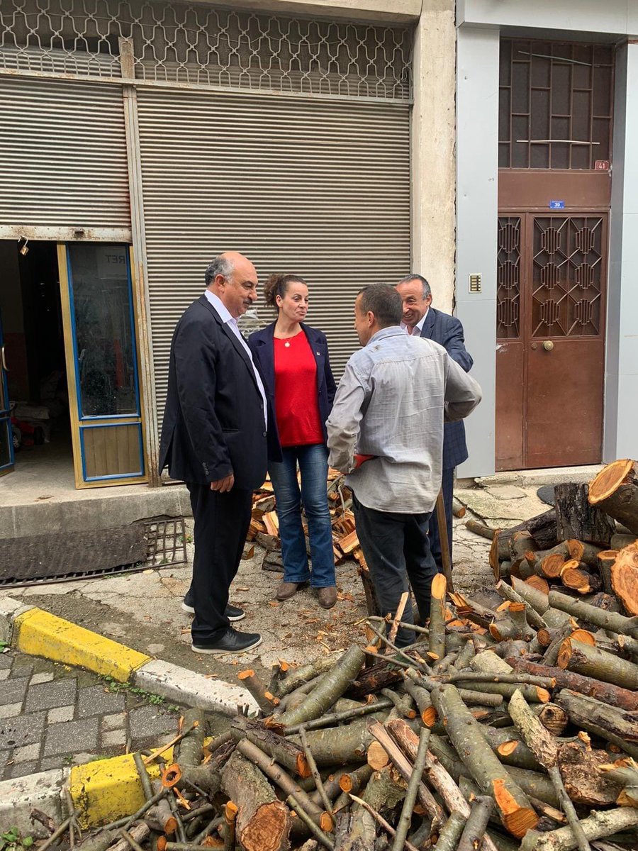 Chppgiresunkk's tweet photo. Keşap İlçemizde Kadın kolları il Başkanı Ayça Kozluca,İl Başkanı Gültekin Uzunalioğlu,İlçe Başkanımız ve ilçe Kadın Kolları ve Gençlik Kollarımız , yönetici arkadaşlarımızla esnaflarımızı ziyaret etti.
#CHPGIRESUNİLKADINKOLLARI https://t.co/pFkkEsBs6G