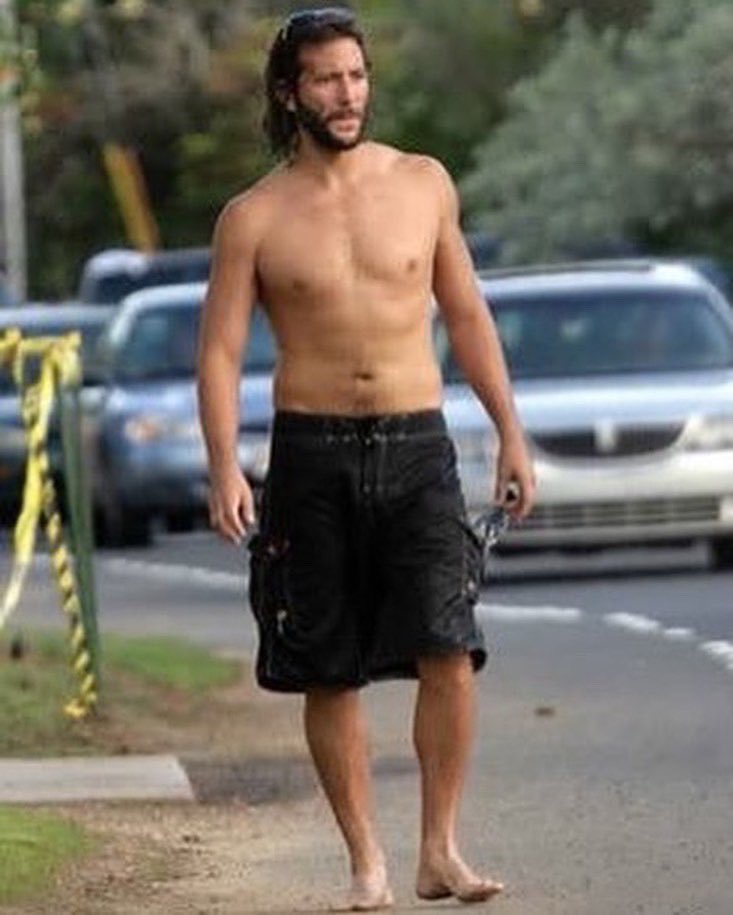 cusickgallery's tweet photo. You say there’s a theme to today’s post??
Oh we hadn’t noticed…..
😋 #henryiancusick #bareit #welikeit #sunday #funday #topless https://t.co/y90yTsxSvu