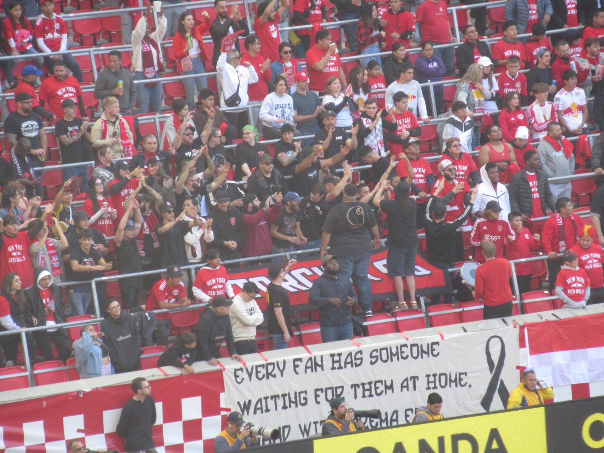 A loud South Ward for #RBNYvCLT #RBNY <a href="/RBA_SouthWard/">South Ward</a> <a href="/VikingArmy_SC/">VikingArmySC</a> <a href="/EmpireSC/">Empire SC</a> <a href="/Torcida_96/">Torcida 96</a>