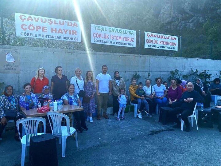Chppgiresunkk's tweet photo. CHP Kadın Kolları İl ve İlçe Başkanları olarak Görele  Çavuşlu Katı Atık Bertaraf Tesisi önünde, mahkeme kararının uygulanması için nöbet tutan Cavuşlu Halkının verdiği haklı mücadelelerinde yanlarında olduk.
#CHPGIRESUNİLKADINKOLLARI
#CHPMERKEZILÇEKADINKOLLARI https://t.co/UGpM350BBv