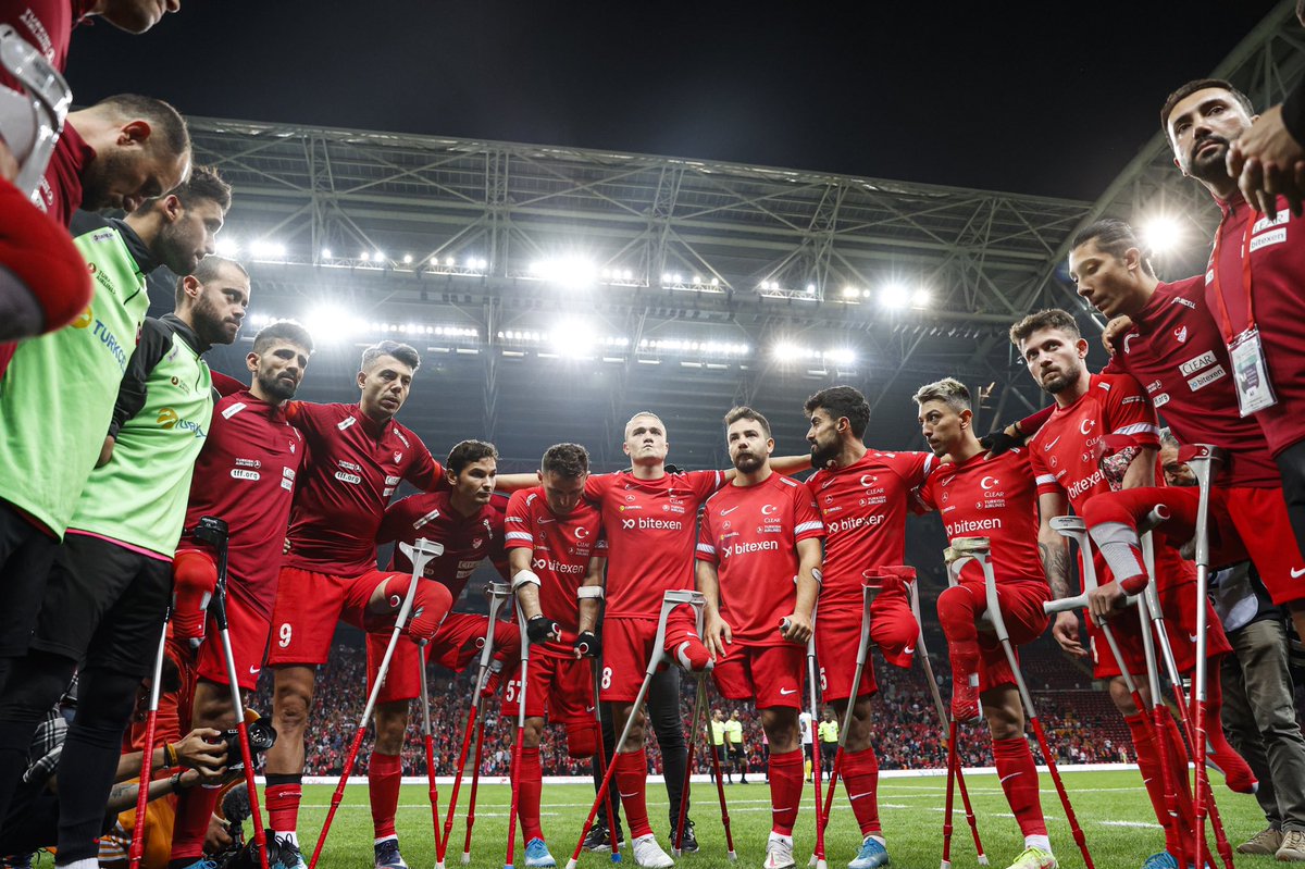 Dünya Kupası final maçında rakibini 4-1 mağlup ederek dünya şampiyonu olan Ampute Futbol Millî Takımımızı yürekten tebrik ediyorum. 

Ülkemize tarifsiz bir gurur yaşattınız! 🏆

Emeğinize sağlık #BizimÇocuklar 🇹🇷