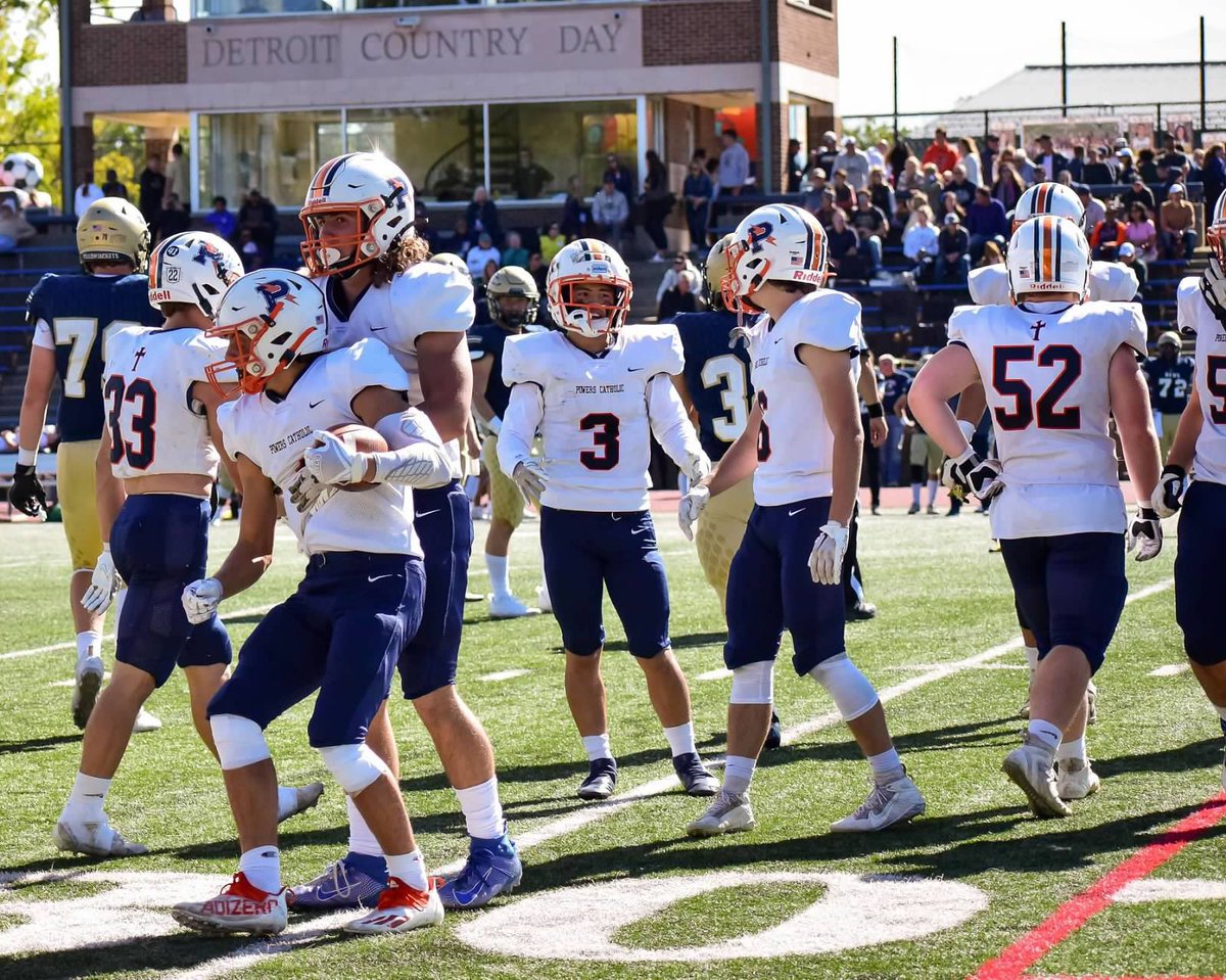 Powers_Football's tweet photo. #SeniorWeek DYK the Chargers 391 yards of Offense last week vs Alpena was the 2nd highest output of the season. The Chargers 454 yards in week 4 vs Saginaw United was the program’s highest yardage total since 2015 under legendary coach Bob Buckel. #NextPlay https://t.co/xouFBFUurg