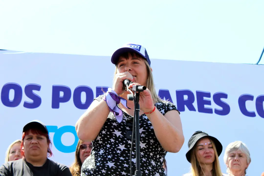 natisoutook's tweet photo. 🌈 35 encuentro plurinacional - Plaza del @frentedetodos y #Cristina 🌞

Es fundamental visibilizar el rol de las promotoras territoriales de género y que discutamos una reforma judicial feminista. Imprescindible para avanzar en el fortalecimiento del feminismo popular 💪🏼💜 https://t.co/nrReIkQZ0I