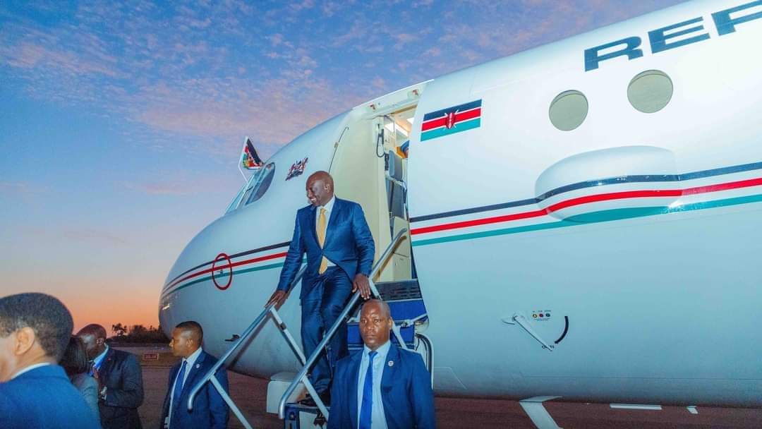 UDAPartyKe's tweet photo. We interrupt your sleep to inform you that President William Ruto is already in Tanzania to discuss trade and market for our products. Goodnight! https://t.co/uMRp54l1xC