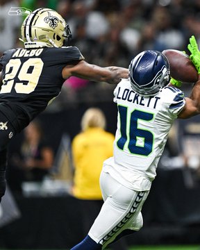 Tyler Lockett scores on touchdown.