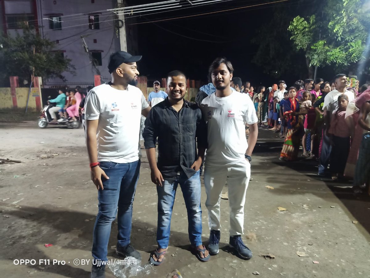 Singh1289Aryan's tweet photo. निस्वार्थ  हेल्पिंग हैंड ट्रस्ट  के तरफ से राजवंशी नगर में महाप्रसाद वितरण आयोजन सफल रहा! https://t.co/RbYVRc32Rc