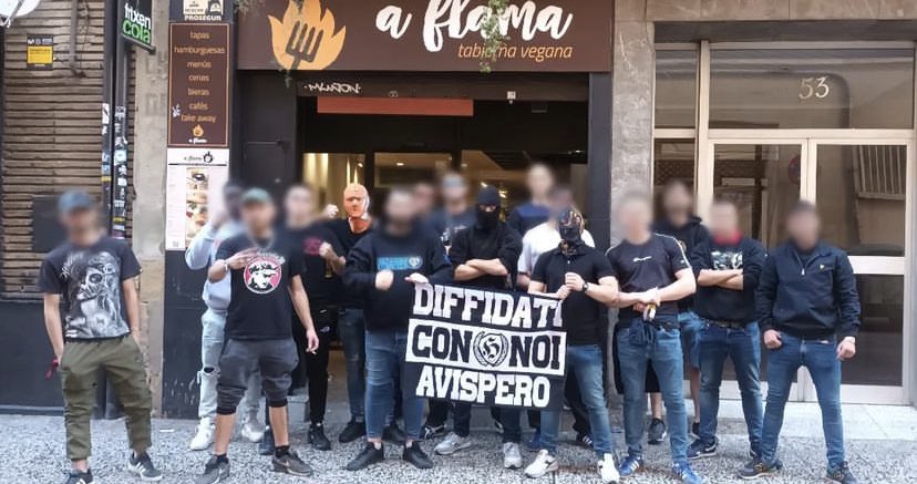 footballdonorte's tweet photo. Avispero Hooligans. Previa Zaragoza vs Oviedo. https://t.co/B683xNlVxq