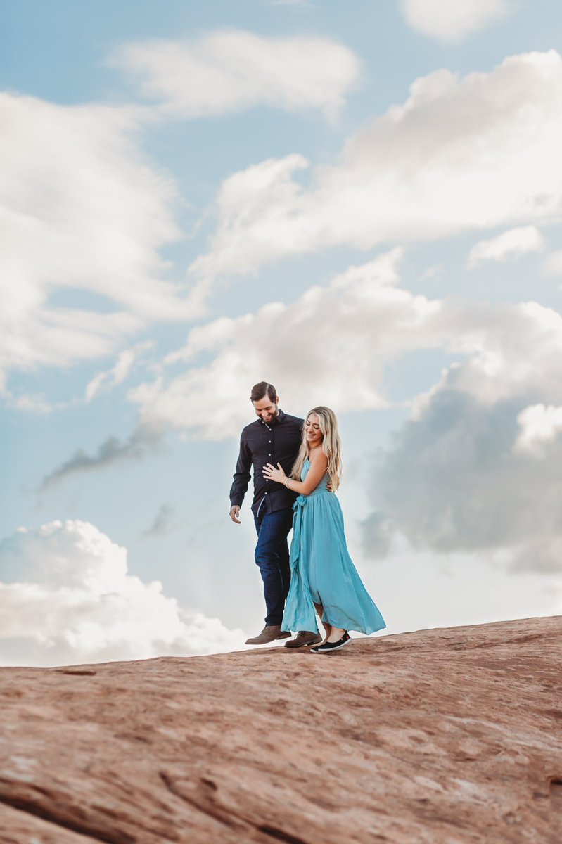 helloalyx's tweet photo. It’s been one year since this beautiful day 💍 https://t.co/Bd36afQJuv