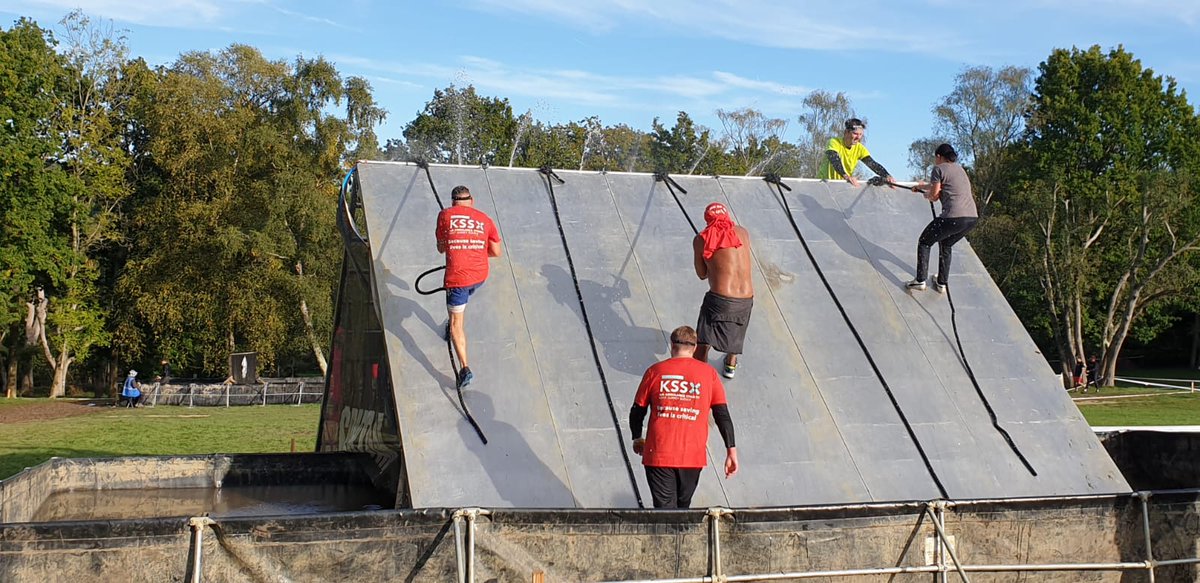 They only went and smashed it 👊💥💪 You can still donate to the <a href="/Se_Railway/">Southeastern</a>  #Spartans  by following this 👇 link raising money for <a href="/airambulancekss/">Air Ambulance Charity Kent Surrey Sussex</a> #SundayFunday 
#MondayMotivation

justgiving.com/fundraising/so…