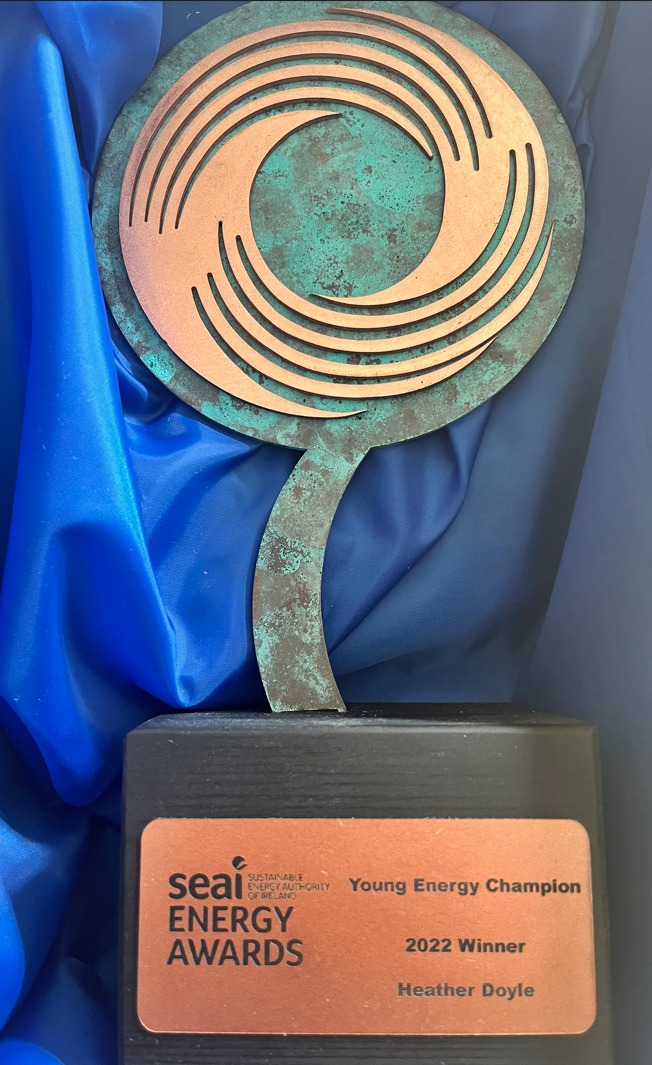 LoretoClonmel's tweet photo. Congratulations to Heather in TY for winning Young Energy Champion at the @seai_ie awards 2022 🏆

Heather is a passionate climate activist and has been involved in promoting climate change issues with a variety of groups and also with her peers. https://t.co/VF7zdQU5ki