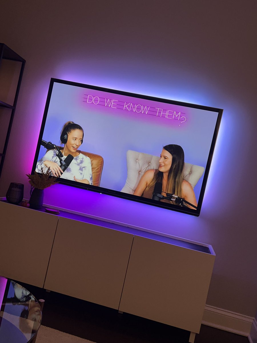 LindseyGMurphy's tweet photo. What better way to Sunday night? #doweknowthem @lily_marston @jessismiles__ https://t.co/XPJ7fMtuPi