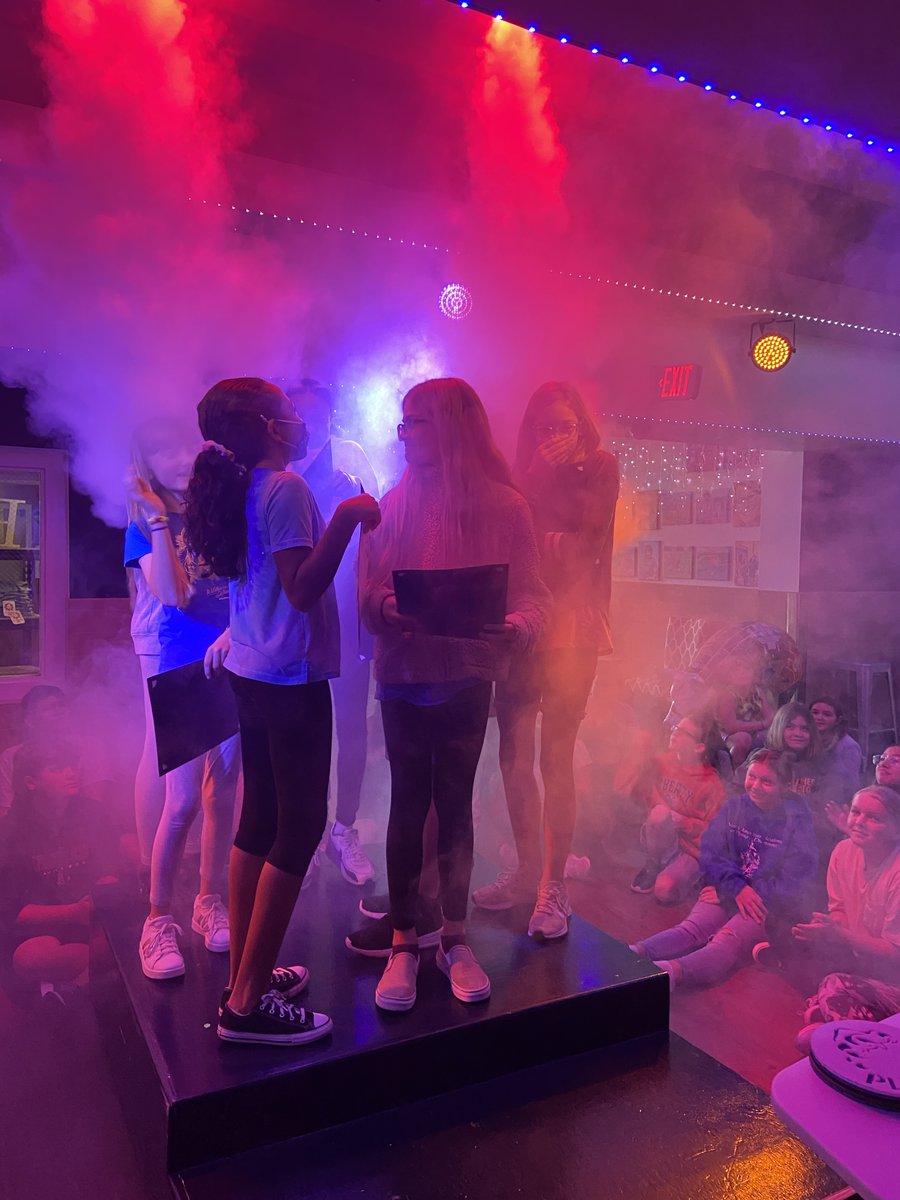 Congrats to the 6th grade students that earned their SOAR awards this week.  #LeaveALegacy #Essentials #WestsideBestside <a href="/WSESSmithfield/">Westside Elementary</a> <a href="/IWCSchools/">Isle of Wight County Schools</a> <a href="/IWCSSupe/">Superintendent Cramer</a> <a href="/brewerhm/">Hamish Brewer</a> <a href="/mrronclark_/">Ron Clark</a>