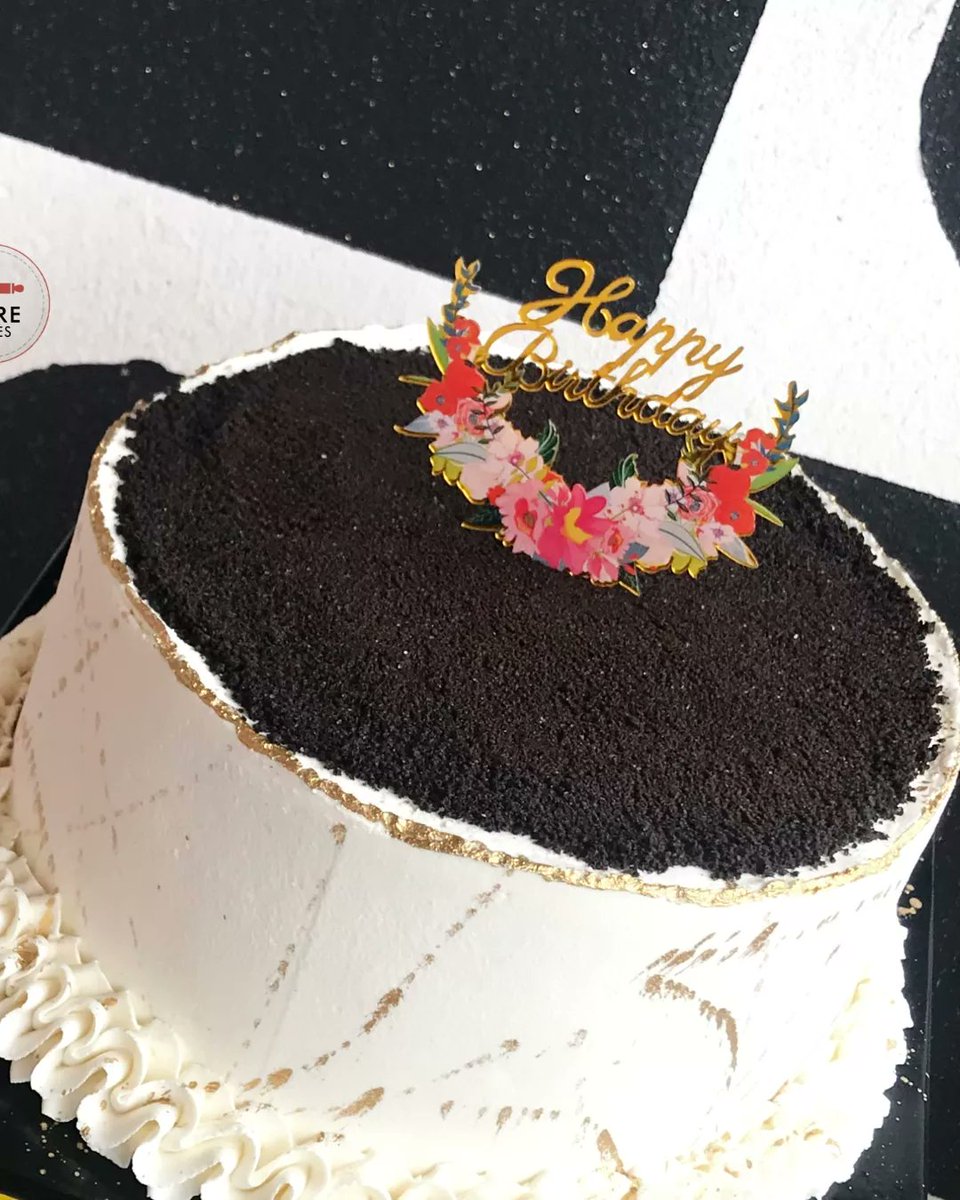 love_of_cakery's tweet photo. White and simplicity😍❤️
#cakesinlagos #cakesinikorodu #cakesinakoka #cakesinyaba #twittercakes #cakevendors #cake https://t.co/fpb3qYD98Z