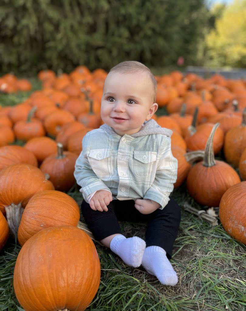 Beriinaaa's tweet photo. Love of my life 🧡 https://t.co/MwB8xY8Q7R