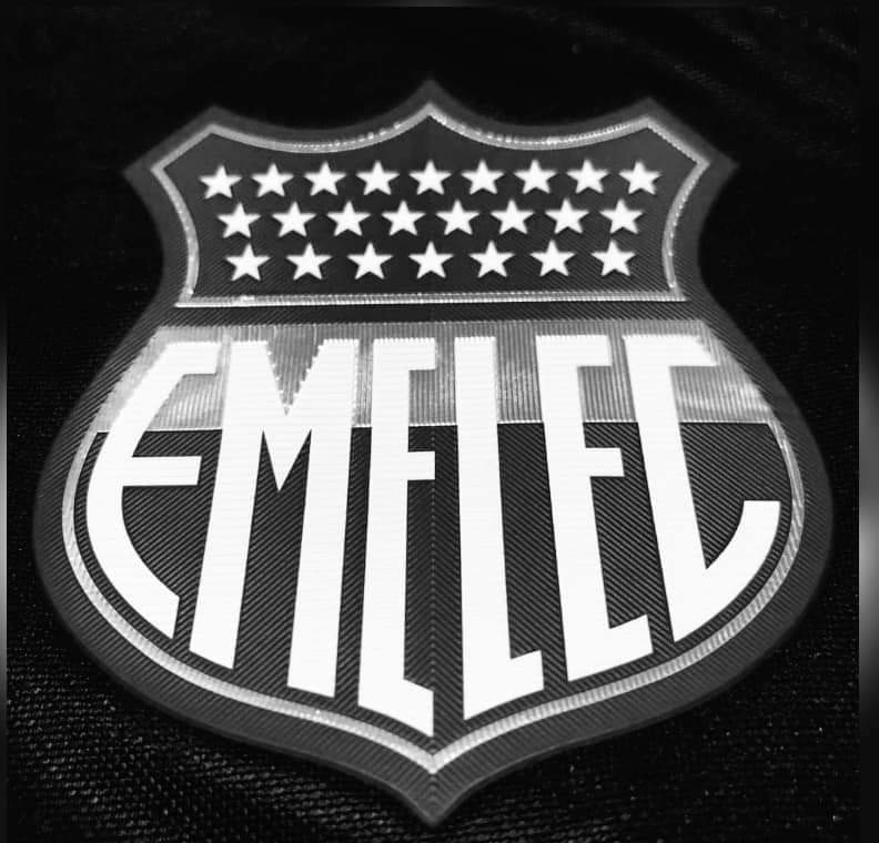 Es Una Pena Terminar Está Temporada De La Peor Manera Jugadores Sin Ganas Técnico Mediocre Dirigencia Que No Hizo Nada Por Traer Jugadores Que Realmente vengan A Sumar😡😢
Te Amo Emelec Querido En Las Buenas Y En Las Malas