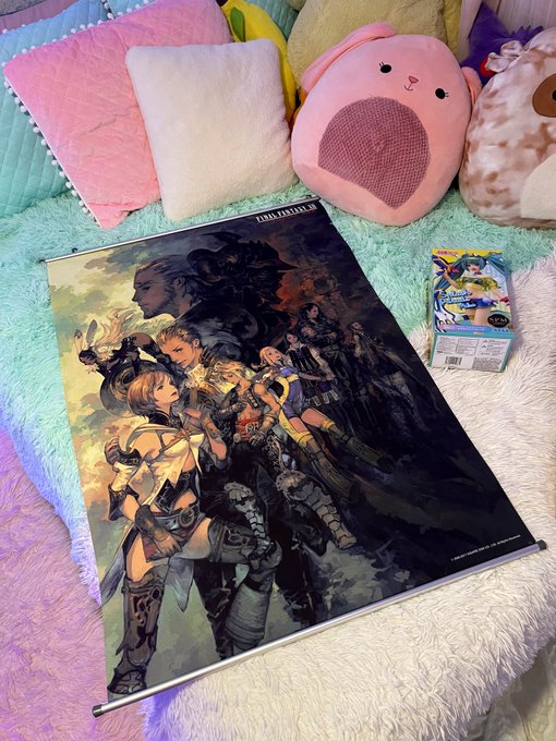 2 pic. i always feel so special whenever i get a gift, i love them ?? 

thank you to EZ, John, and Andy