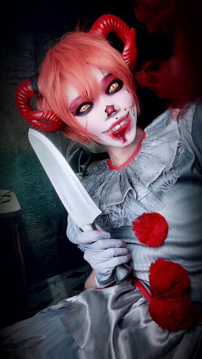 It 🎈❤️🎪 #decklynnmoo #decklynncastle #circus #creepycute #redhair #knife #horror #halloween #halloweenmakeup #clowns #ittheclown #pennywiseclown #pennywisecosplay