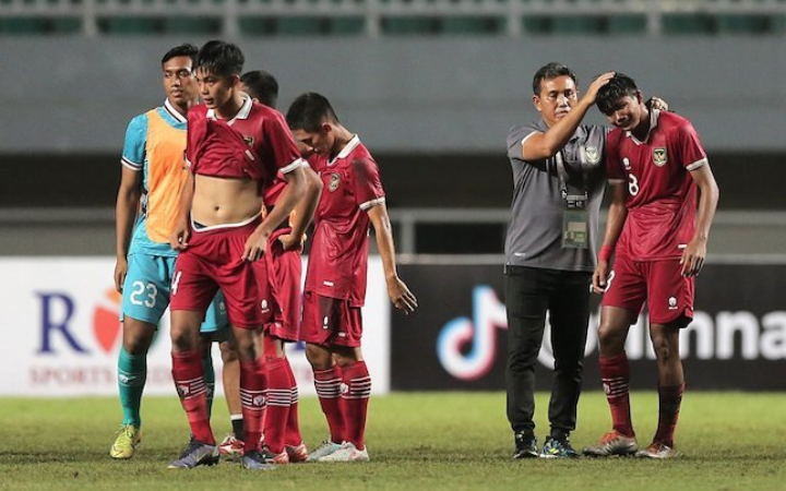 EFire82's tweet photo. Terlena Hasil Malaysia vs Guam Coach BIMASAKTI kena Prank
@shintaeyong7777 @PSSI @Yusufk09 @bungtowel8 @HadiGunawan1306 @Jackmania28 https://t.co/D1AP8tuhFg