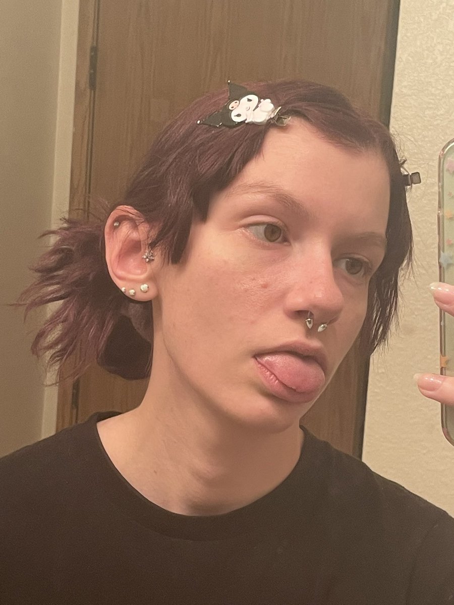 deerlinged's tweet photo. SEPTUM PIERCED https://t.co/OKKAFar2wW
