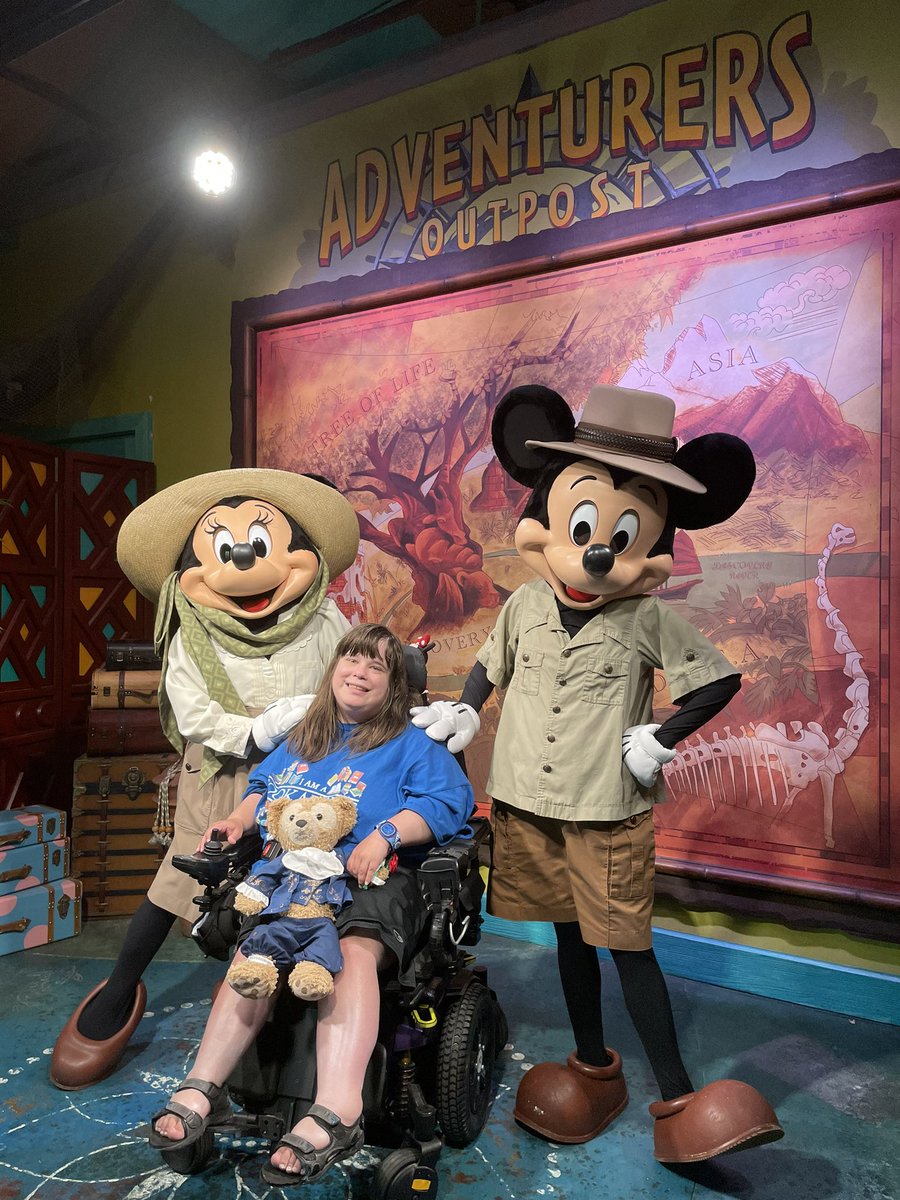 Me and Duffy with Safari Mickey and Minnie they loved Duffy beast costume. @WaltDisneyWorld #AnimalKingdom #DisTwitter #mickeyandminniemouse  #duffythedisneybear