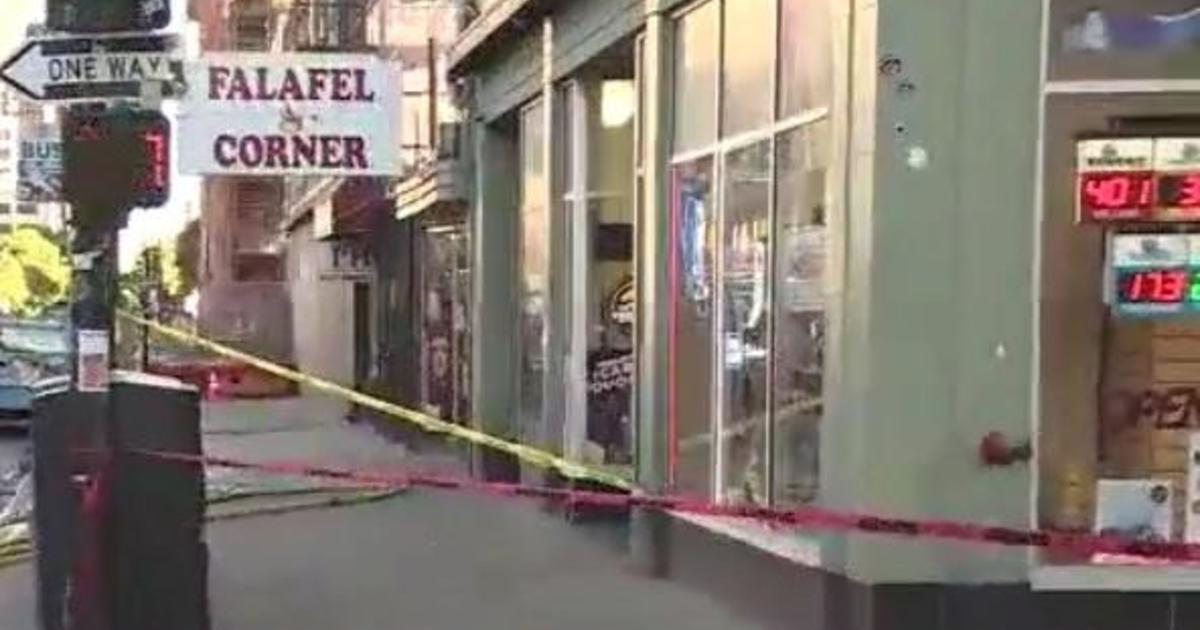 CBSSacramento's tweet photo. Explosive levels of gas cause multiple streets to be blocked in downtown Sacramento https://t.co/gLFqT7PriI https://t.co/36mxyGaK9o
