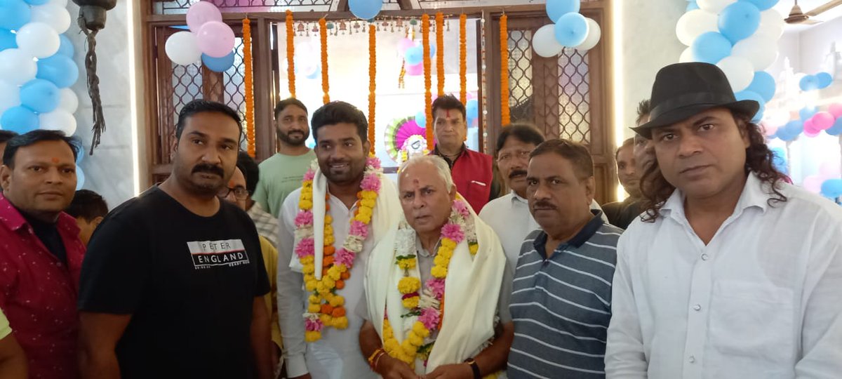 GagraRahul's tweet photo. रामायण के रचनाकार, आदिकवि, सृष्टिकर्ता भगवान वाल्मीकि जी के पावन प्रकट दिवस की सभी देशवासियो को हार्दिक शुभकामनायें 🙏🙏

#ValmikiJayanti
@AtishiAAP @ipathak25 @AapKaGopalRai https://t.co/Xhhok6aQ67