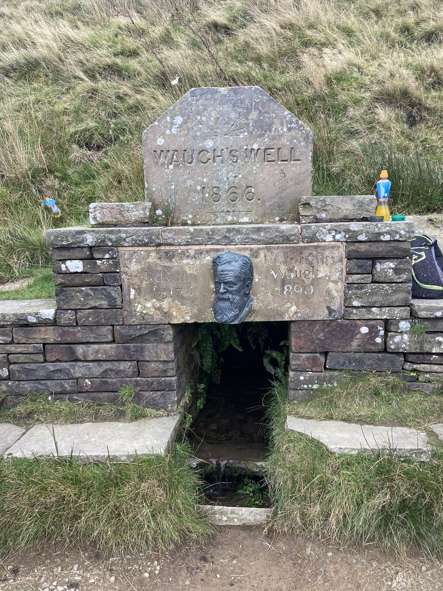 funnypenny's tweet photo. Hike around Scout Moor to Waughโs Well along the Rossendale Way. #WaughsWell #RossendaleWay #ScoutMoor #CowpeHill #CraggQuarry https://t.co/6awJCUmqI6