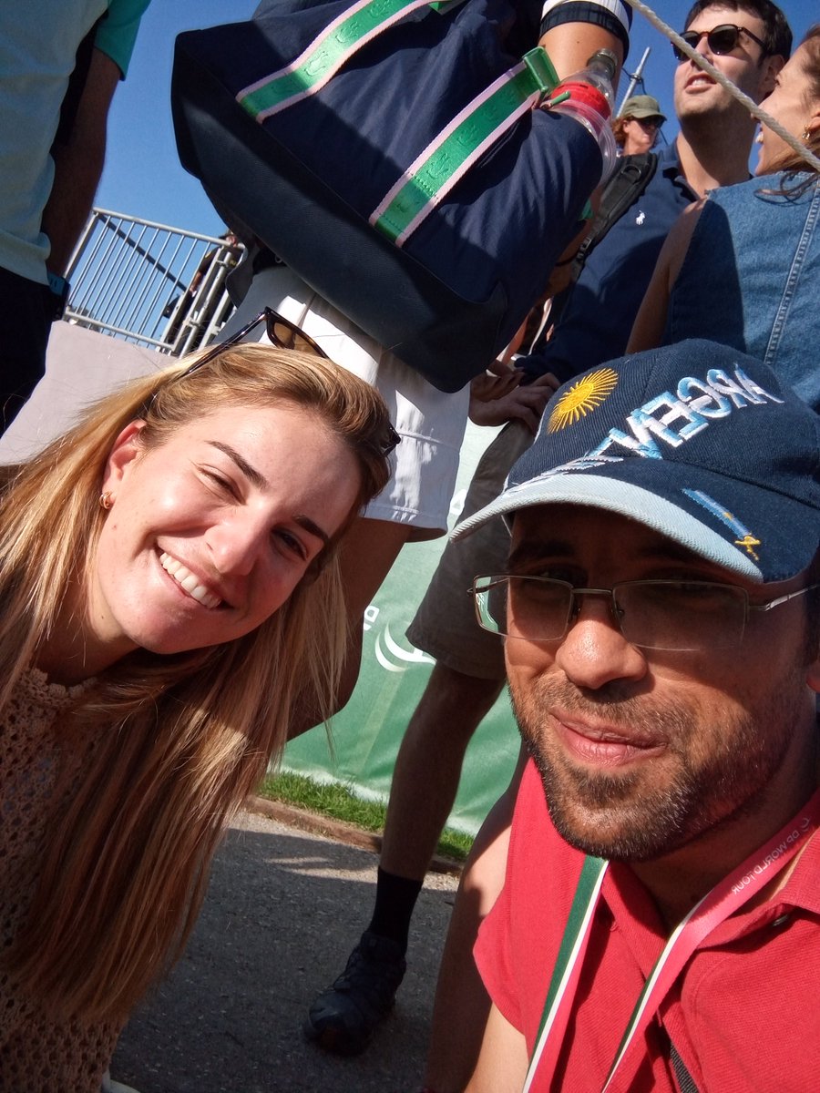 @EsDeGolf Me agarraron en offside 🤦🏽‍♂️😂😂😂. La quería publicar después. Conozco muy bien la historia de la querida @Lunasobron , @theharanglee y Álvaro, novio de Luna (actual caddie de @carlotagolf ) y una de las mejores personas del golf.