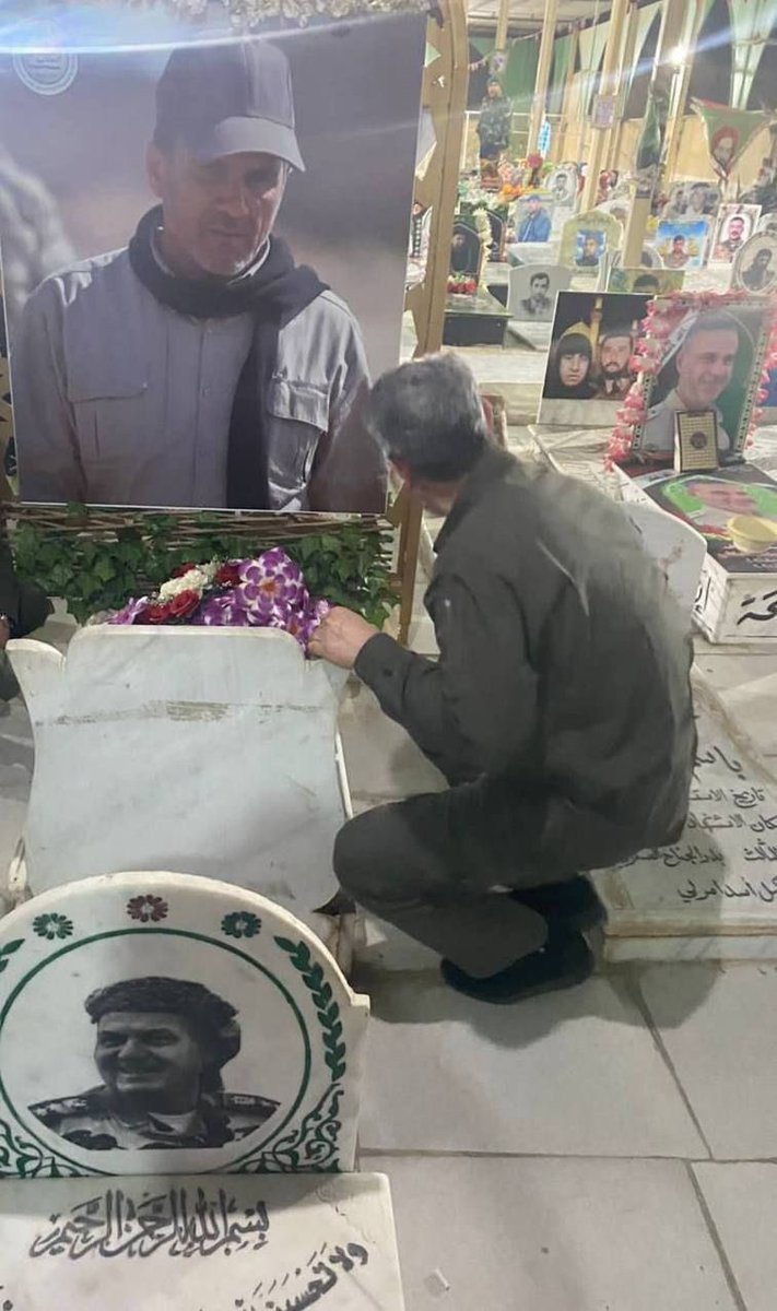 ab_fdk's tweet photo. السيد رئيس اركان هيئة #الحشد_الشعبي عبد العزيز #المحمداوي يزور مقـبرة وداي السلام  روضـة الشهيد القائد  ابومهدي المهندس ورفائقهِ في #النجف الإشرف https://t.co/BXFs2fJW9O