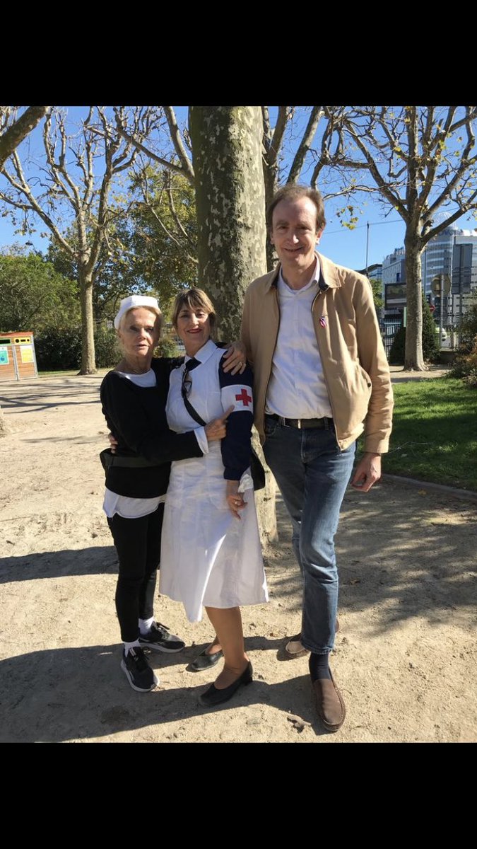 GUIMIOTF's tweet photo. Ce jour émouvante Commémoration 75 ans disparition du #generalleclerc avec Martine #francelibre #devoirdememoire #histoire #patrie https://t.co/iaYu31r6lT