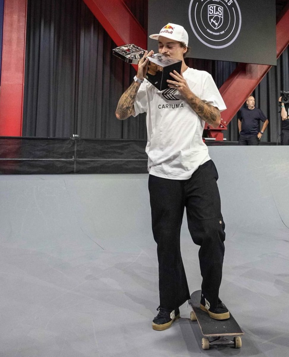 comculturaearte's tweet photo. Skateboarder português Gustavo Ribeiro venceu a Street League Skateboarding em Las Vegas https://t.co/pL4QyeDFAY