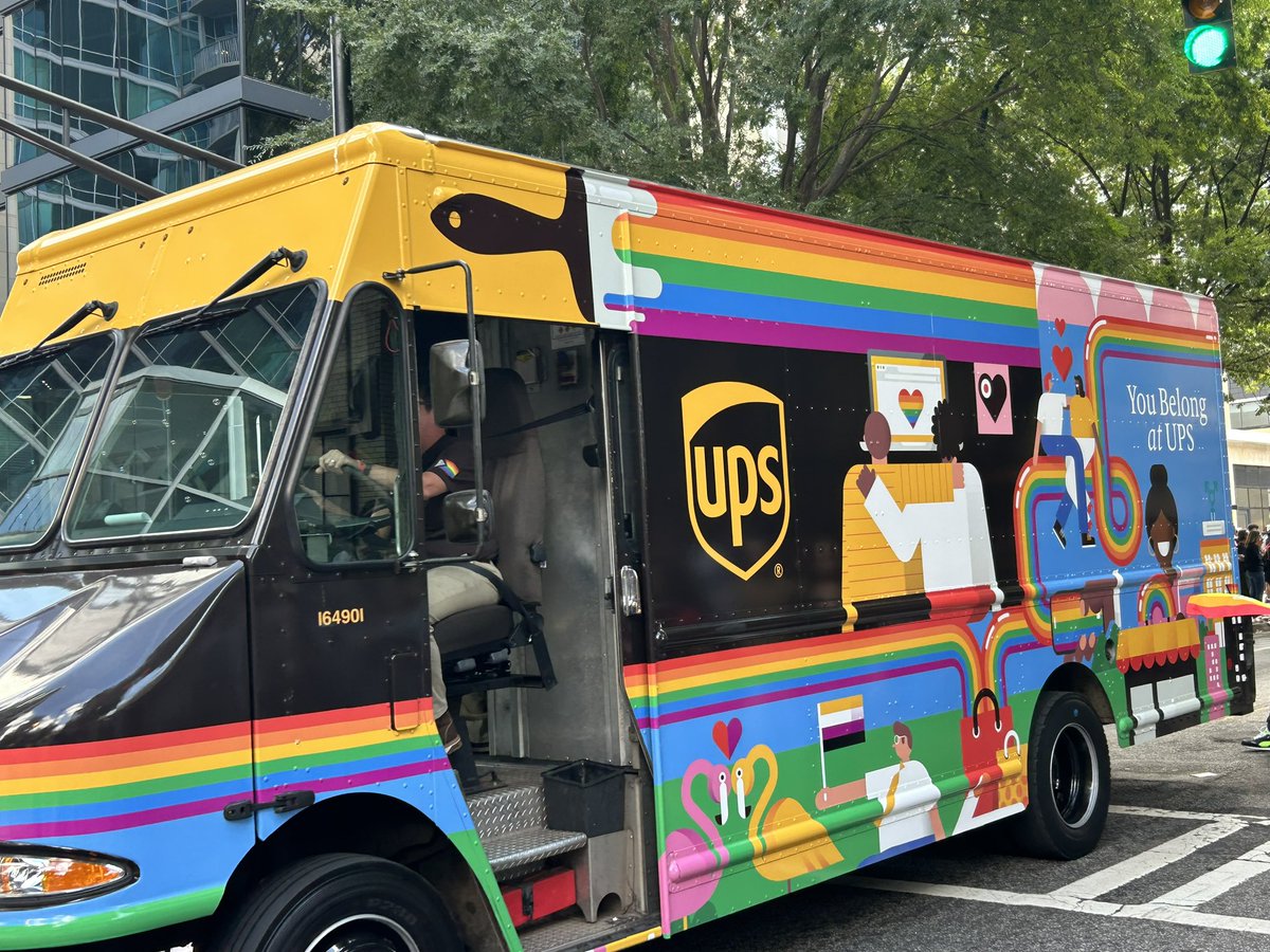 BGCMA_CEO's tweet photo. I love seeing nearly every business and organization in Atlanta come out to support ❤️. #CelebrateLove #PrideATL This is Atlanta! https://t.co/SwMK3GUI2T