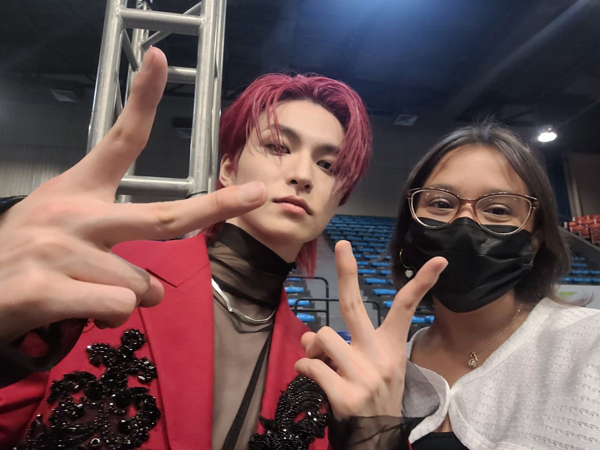 AR76370473's tweet photo. Can't believe I got to meet them!! Miss you guys!!๐๐ต๐ท #ELAST #elastpuertorico #romin #wonjun #wonhyuk #yejun #KPOP https://t.co/1Tx4zViGTm
