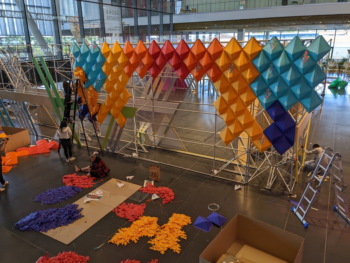 LefterisJP's tweet photo. Building #ethereum #DevConVI @EFDevcon -  Part 2 https://t.co/dDJe9kBSfq