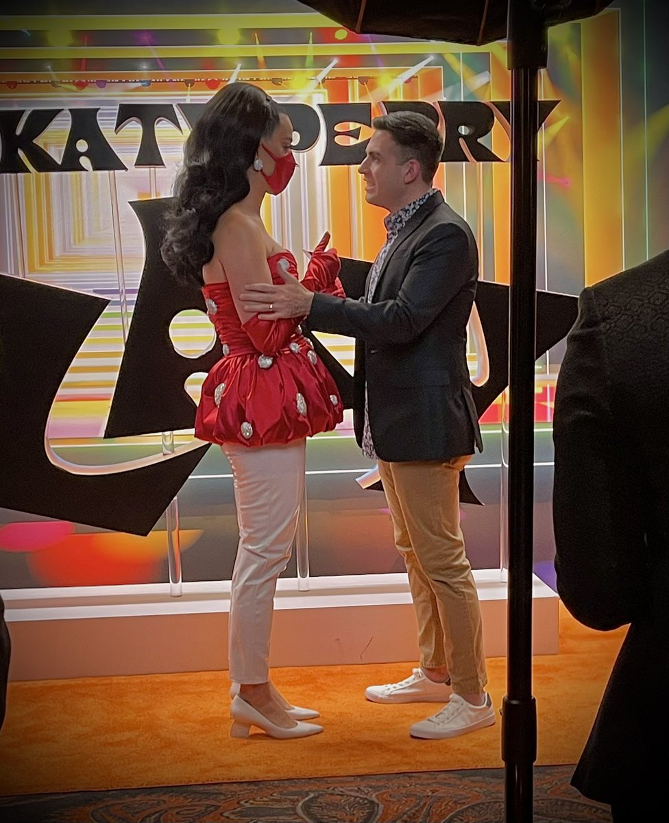 Rudythird's tweet photo. A whole dream come true. Happy 30th Birthday to me! @katyperry https://t.co/vzagNUMiBQ