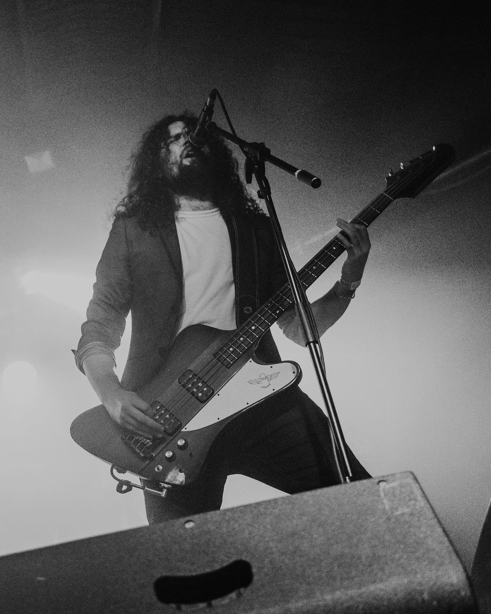 florenceblackUK's tweet photo. The Weight of the World UK tour has been unbelievable so far. It’s been amazing to see you all screaming our songs back to us. 

5 shows left… LETS DO THIS! https://t.co/dZBGW3mMUc