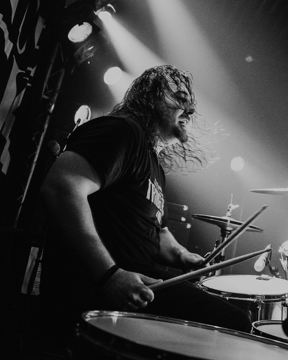 florenceblackUK's tweet photo. The Weight of the World UK tour has been unbelievable so far. It’s been amazing to see you all screaming our songs back to us. 

5 shows left… LETS DO THIS! https://t.co/dZBGW3mMUc