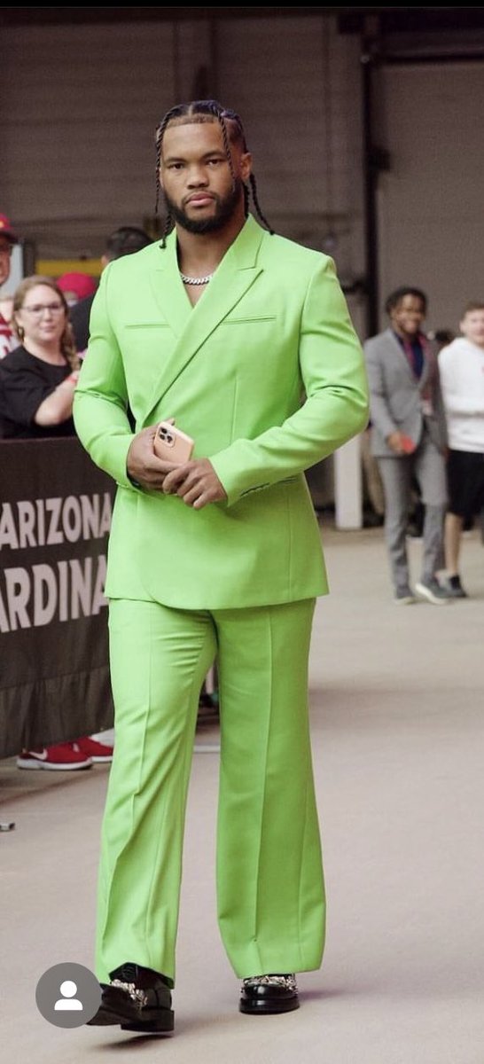 _HaileySutton's tweet image. Who wore it better, me or Kyler Murray?