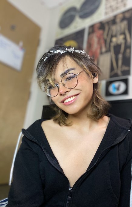 Can I be your princess? https://t.co/WblFy6iBkD