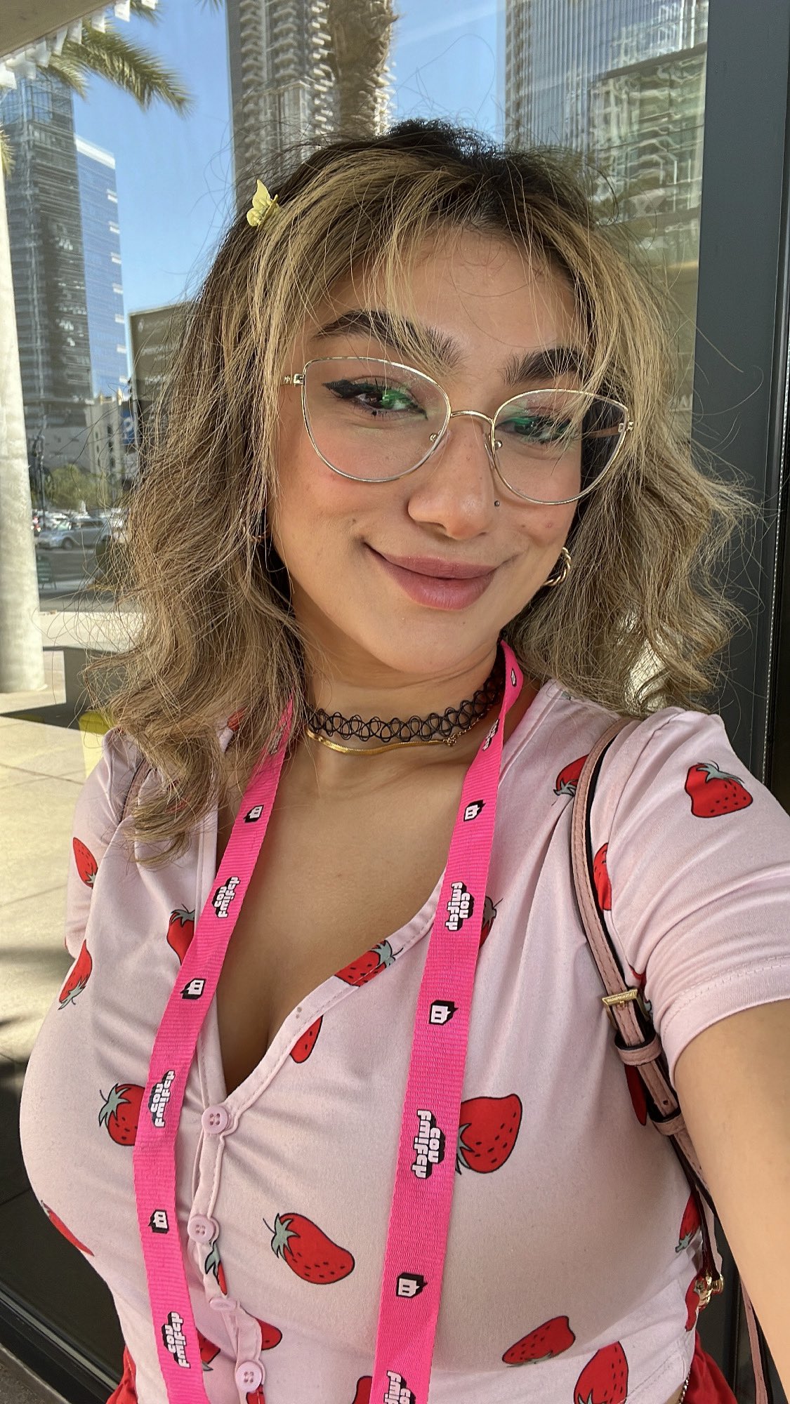 TW Pornstars - 2 pic. Alphaleedah💕. Twitter. last day of twitchcon!! if