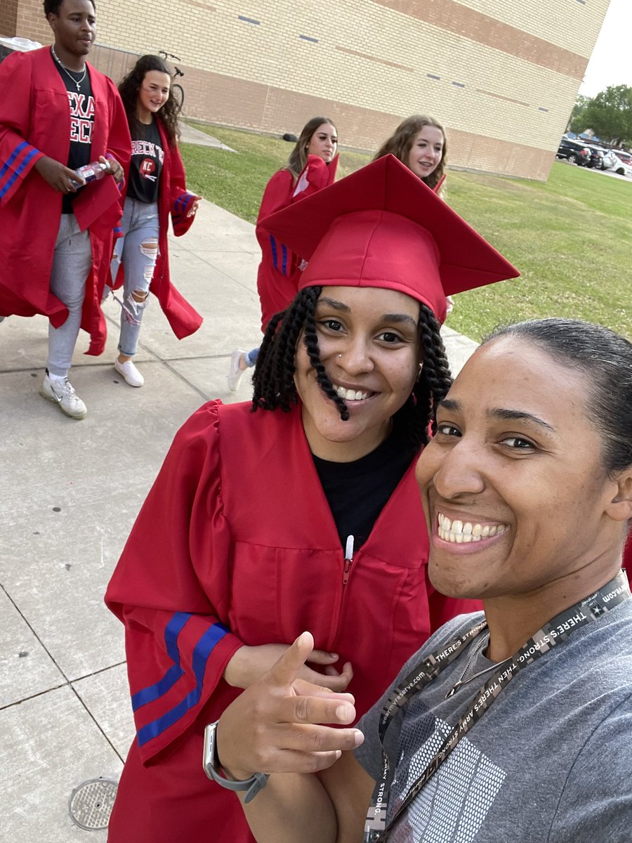 ChristinaJamer4's tweet photo. @Paris_Jones2 how you doing up north? Was thinking of you and pray you’re enjoying your freshman year as a student-athlete! Keep me posted on how things are going! Love ya♥️🏀💙 https://t.co/ozZYCiISYu