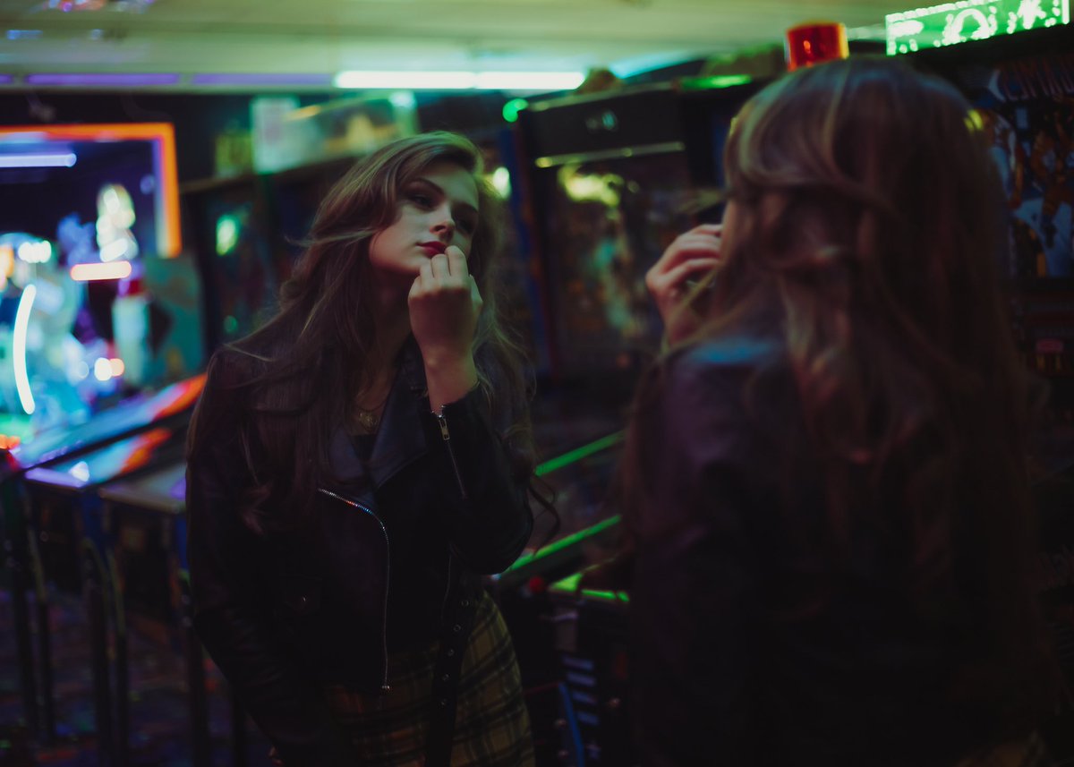 kelzzo_'s tweet photo. currently working on this arcade photoshoot ✧.* https://t.co/smC8cUL4Pi
