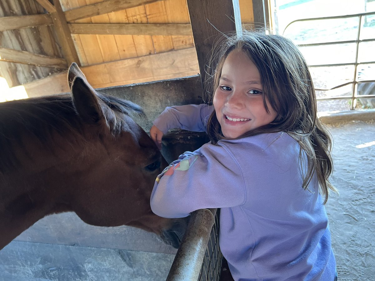 Great day for Apple Picking and Cider Donuts <a href="/russellorchards/">Russell Orchards</a> with <a href="/MariaBelenPower/">Maria Belen Power</a>!