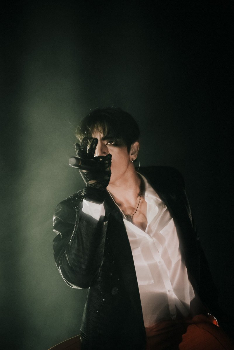 ttaylornguyenn's tweet photo. @DPRIAN_ puts on a fcking show man 🤯🤯 

Photos by me. 

#DPRIAN #DPR #REGIMETOUR #dprlive #dprRegimetour #mito https://t.co/ZIenSaFgrV