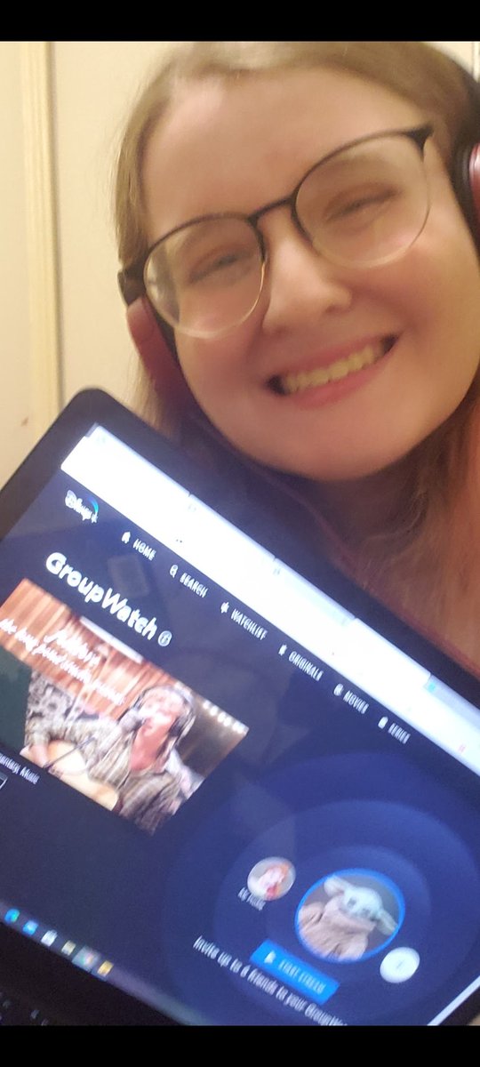 out_23rd's tweet image. #storiesforswift I&apos;ve met people I now call my best friends because of @taylorswift13. around when lover was announced, I met @sparks_of_light @JCPeacockk @Road_NotTaken13 @parladouceur on tumblr, &amp;amp; we still talk all the time. 💖 (this is from when we watched long pond together!)